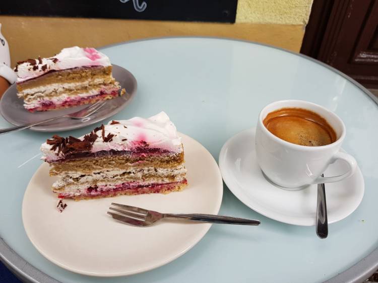 Cake and coffee at Velicious, Berlin